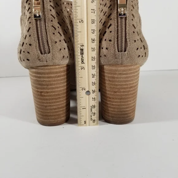 Antonio Melani Booties Women’s 8.5 B Suede Peep Toe Cut Out Ankle Boots Back Zip - Picture 4 of 6